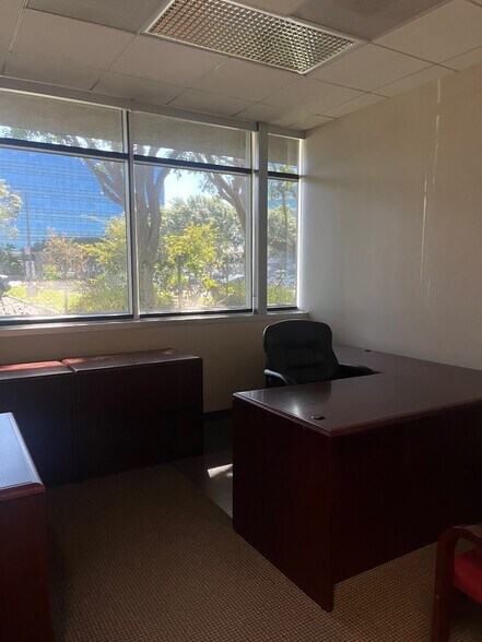 More Photos Of 1601 E Orangewood Ave, Anaheim Office For Lease