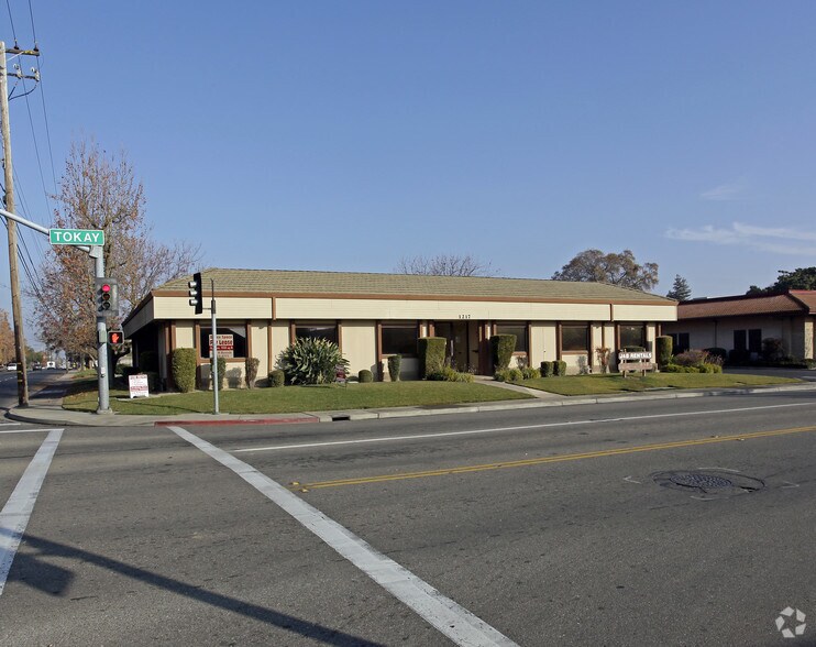 More Photos Of 1217 W Tokay St, Lodi Office For Lease