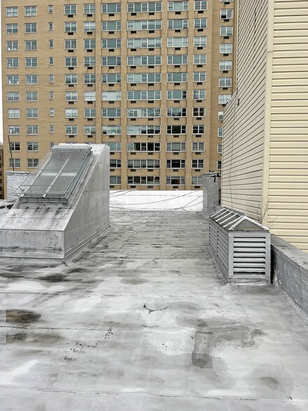 More Photos Of 1599 York Ave, New York Storefront Retail Residential For Sale