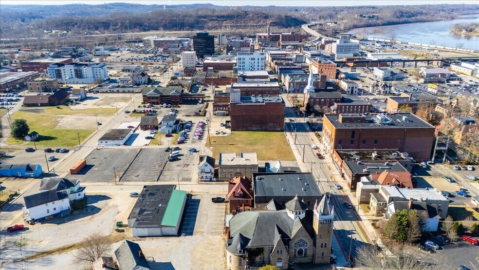 More Photos Of 926 Market St, Parkersburg Office Residential For Sale