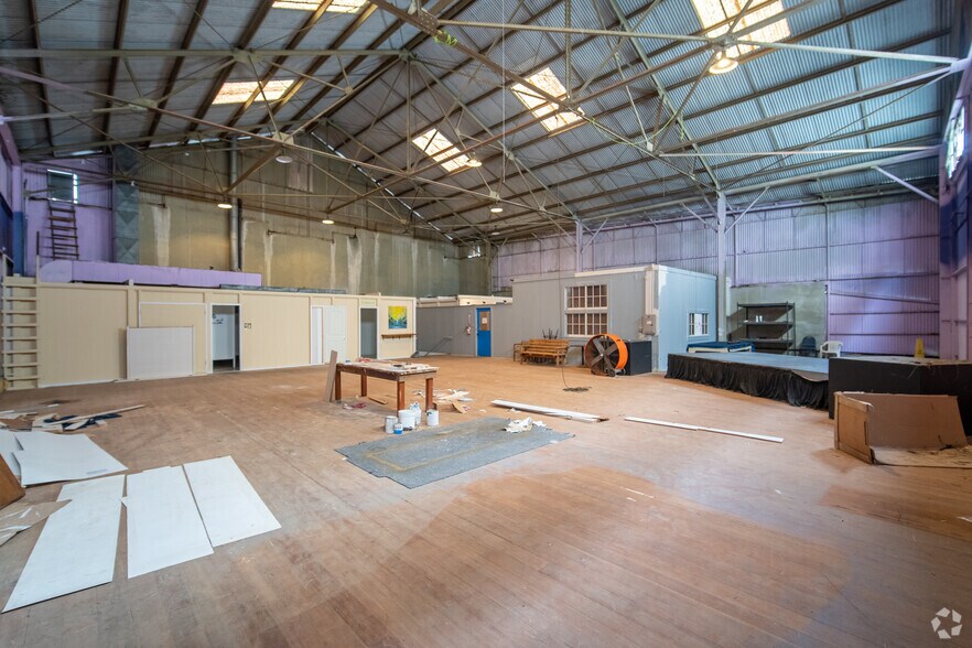 More Photos Of 138 Kamehameha Ave, Hilo Storefront For Sale