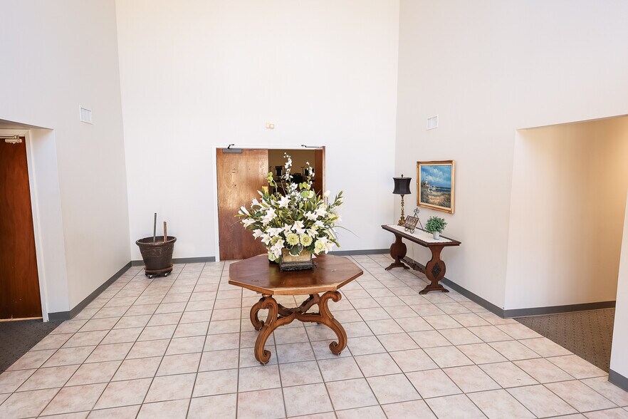 More Photos Of 5805 HWY 135, Gladewater Flex For Sale