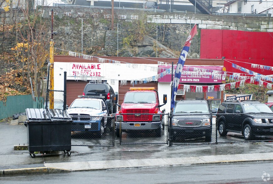 More Photos Of 558 S Broadway, Yonkers Manufacturing For Lease