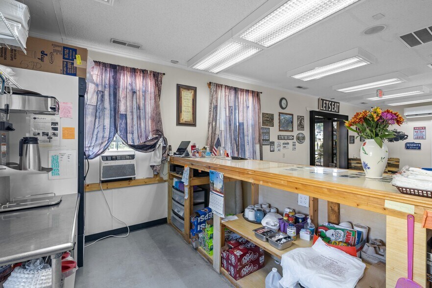 More Photos Of 214 Main St, Pollocksville Specialty For Sale