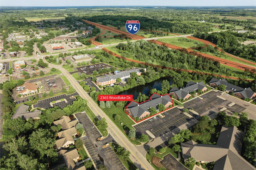 More Photos Of 2365 Woodlake Dr, Okemos Medical For Lease