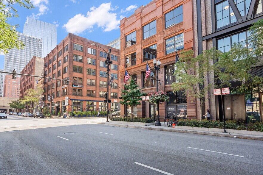 More Photos Of 601 W Randolph St, Chicago Office For Sale