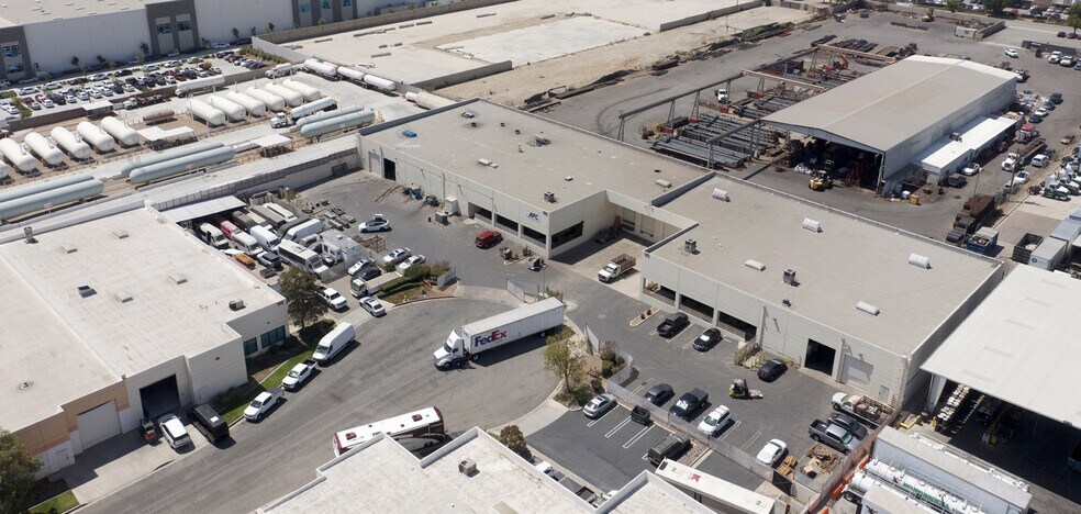 Primary Photo Of 170 W Mindanao St, Bloomington Manufacturing For Sale