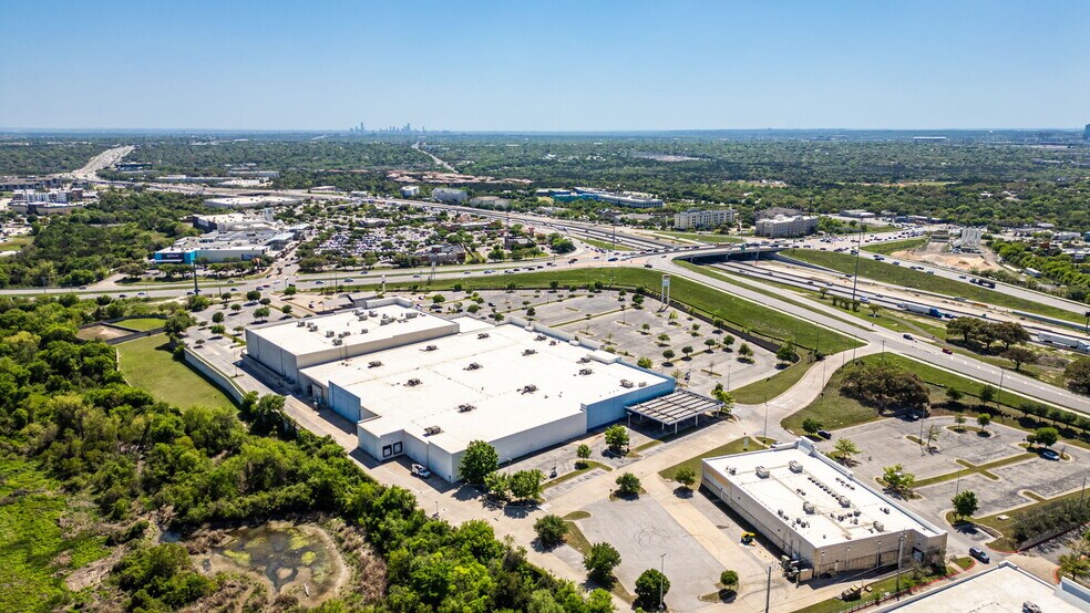 More Photos Of 12629 N Interstate 35, Austin Freestanding For Sale
