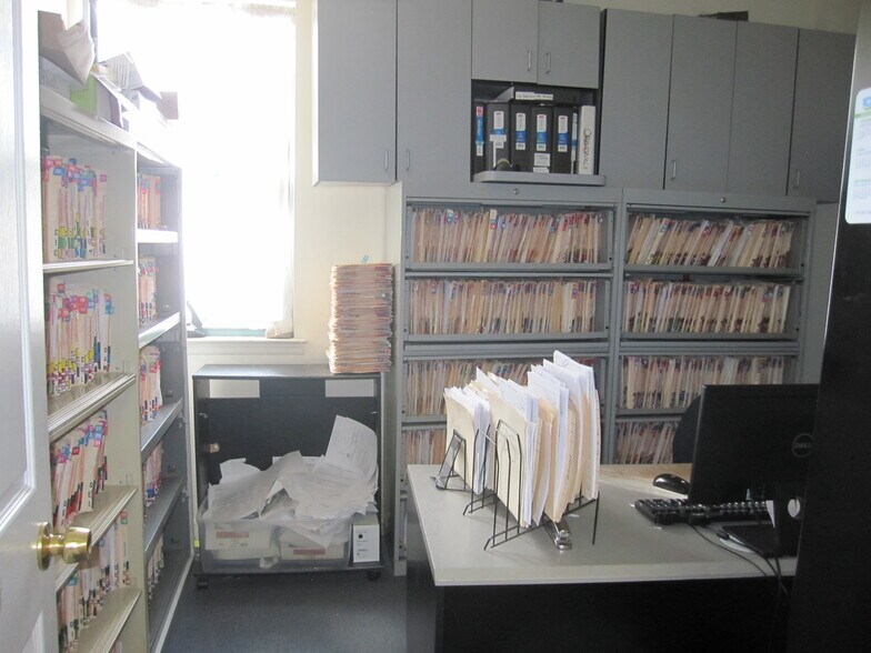 More Photos Of 199 Broad St, Bloomfield Medical For Lease