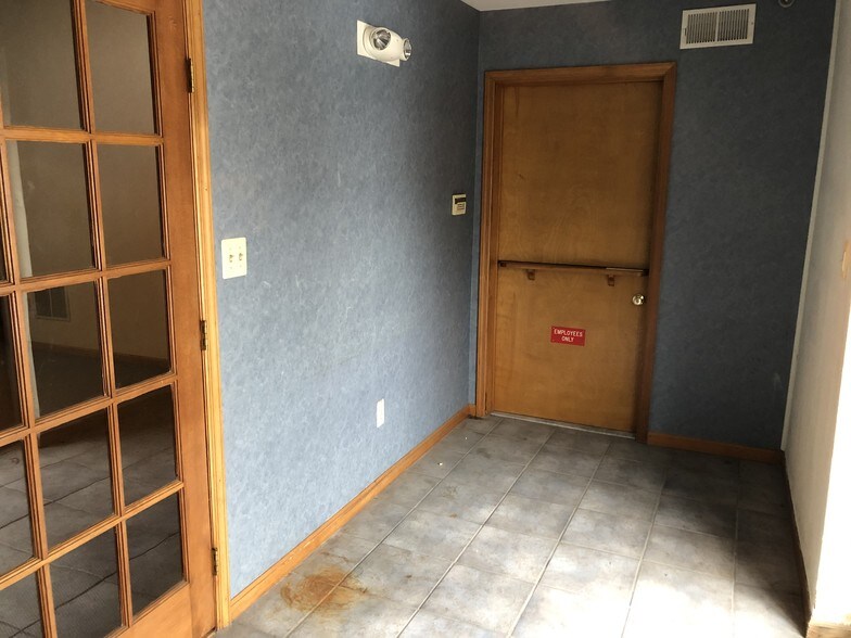 More Photos Of 178 Main Rd, Montville Flex For Lease