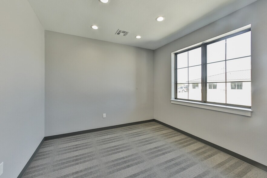 More Photos Of 800 Bonaventure Way, Sugar Land Unknown For Lease
