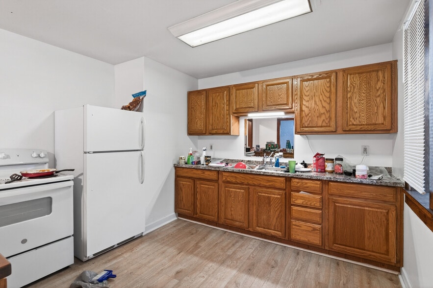 More Photos Of 1232 Marshall Ave, Saint Paul Apartments For Sale