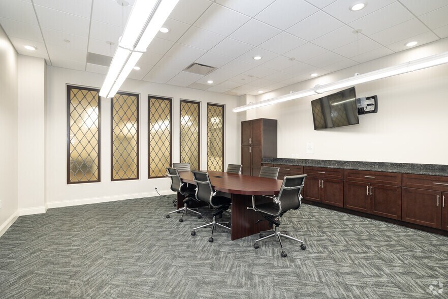 More Photos Of 526 Superior Ave E, Cleveland Apartments For Lease