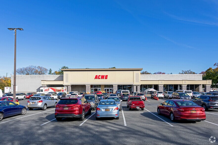 More Photos Of 660 Mclean Ave, Yonkers Unknown For Sale