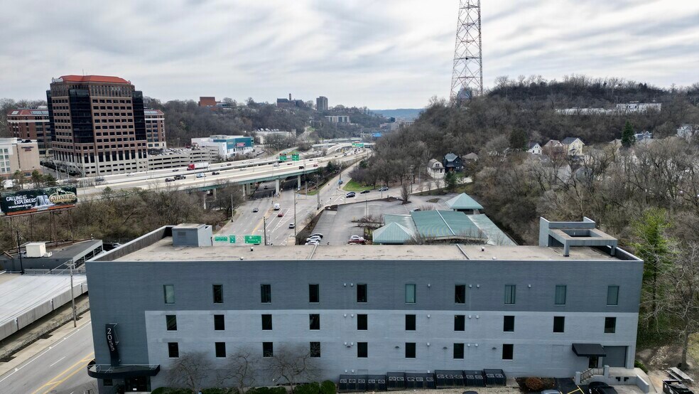 More Photos Of 2055 Reading Rd, Cincinnati Medical For Lease
