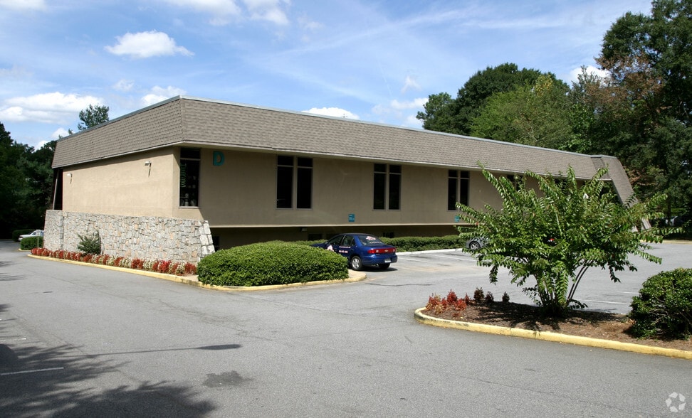 More Photos Of 1874 Piedmont Ave NE, Atlanta Coworking Space