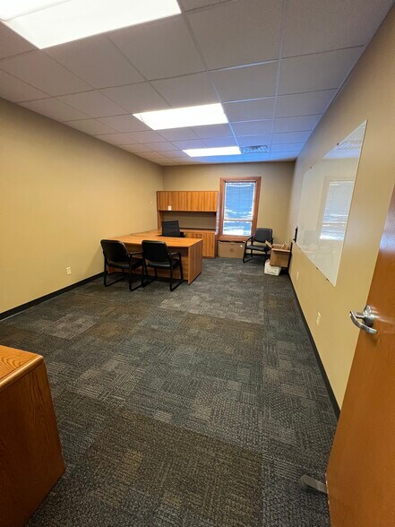 More Photos Of 213 S Oak Ave, Owatonna Office For Sale