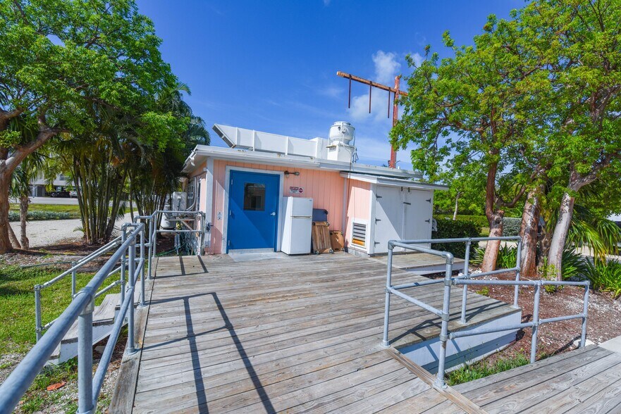 More Photos Of 24171 Overseas Hwy, Summerland Key Storefront Retail Office For Sale