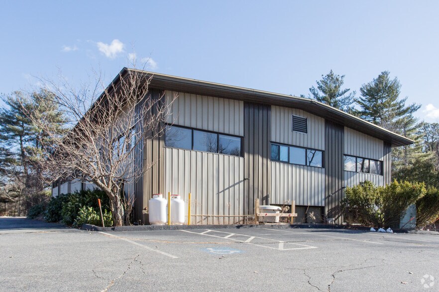 More Photos Of 200 Turnpike Rd, Southborough Research And Development For Lease