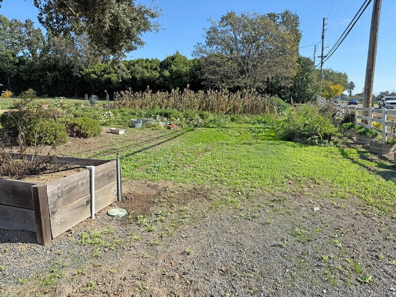 More Photos Of 3535 Guerneville Rd, Santa Rosa General Retail For Lease