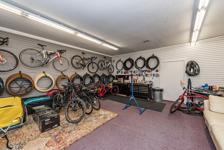 More Photos Of 213 E Washington St, Sequim Storefront Retail Office For Sale