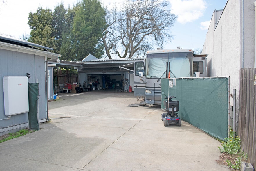 More Photos Of 1239 Cleveland Ave, Santa Rosa Auto Repair For Sale