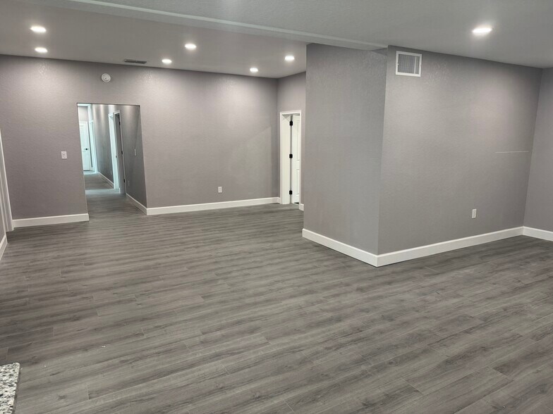 More Photos Of 136 Jack Pine St, Lake Wales Specialty For Sale