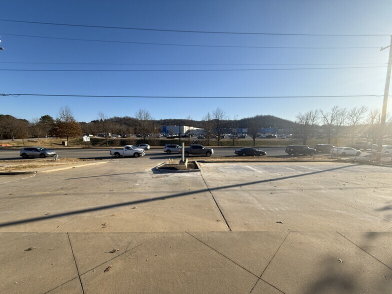 More Photos Of 2868 W Martin Luther King Blvd, Fayetteville Medical For Lease