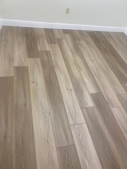 More Photos Of 3023 Eastland Blvd, Clearwater Coworking Space