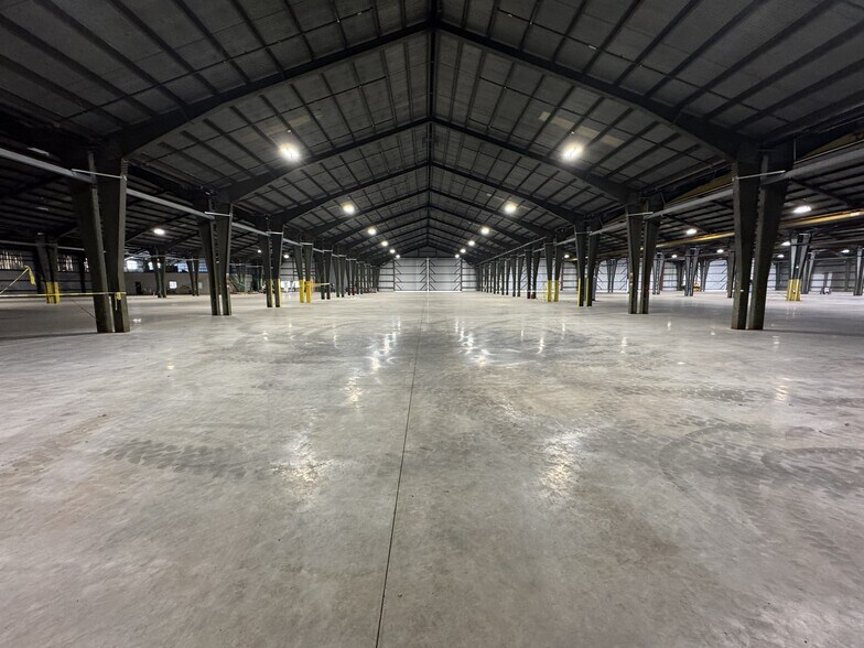 More Photos Of 3340 NW St Helens Rd, Portland Warehouse For Lease