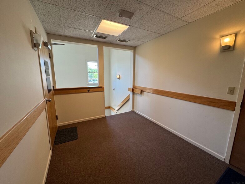 More Photos Of 2257 Silas Deane Hwy, Rocky Hill Medical For Lease