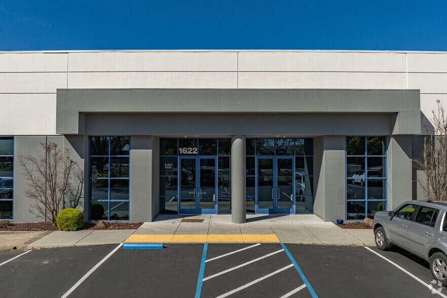 More Photos Of 1600-1622 Corporate Cir, Petaluma Warehouse For Lease