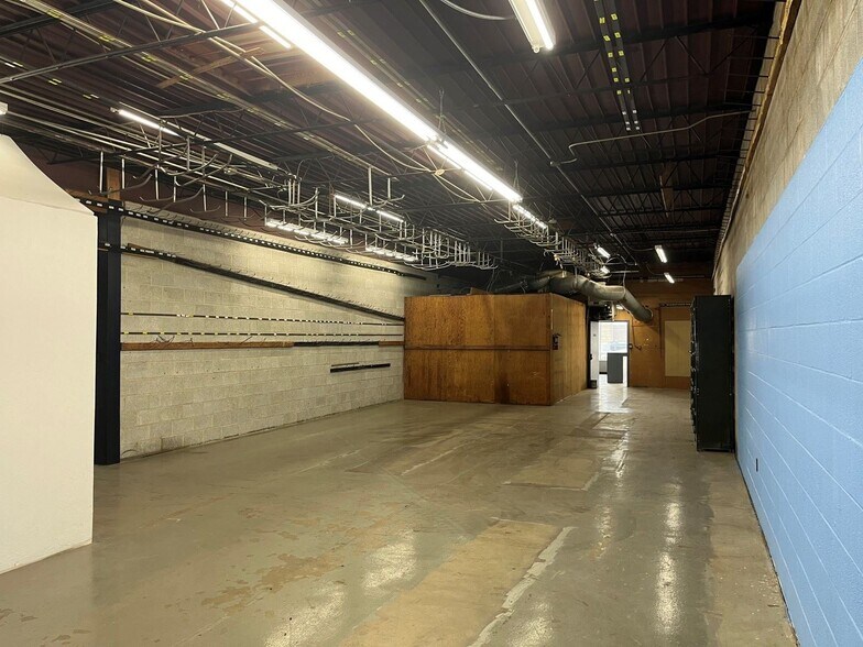 More Photos Of 1733-1739 W Main St, Oklahoma City Warehouse For Sale