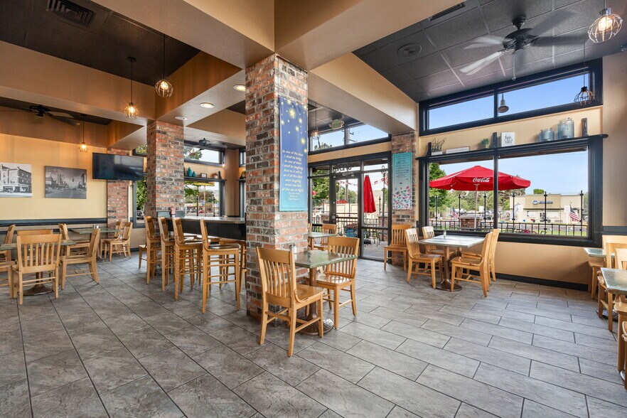 More Photos Of 1138 Yellowstone, Pocatello Restaurant For Sale