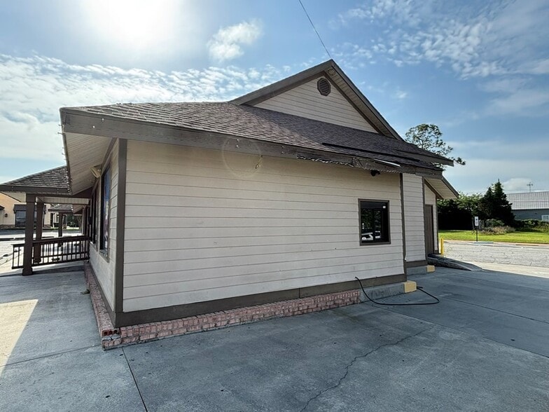More Photos Of 1305 Baytree Rd, Valdosta Freestanding For Sale