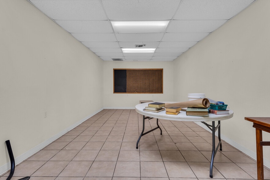 More Photos Of 727 4th St, Healdton Religious Facility For Sale