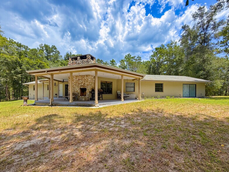 More Photos Of 26311 Willow St, Brooksville Specialty For Sale