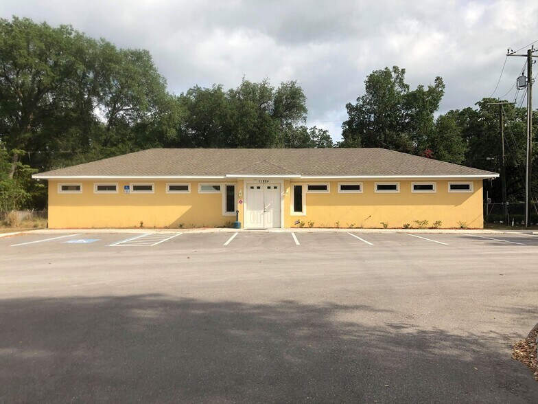 More Photos Of 11824 Jackson Rd, Thonotosassa Office Residential For Lease