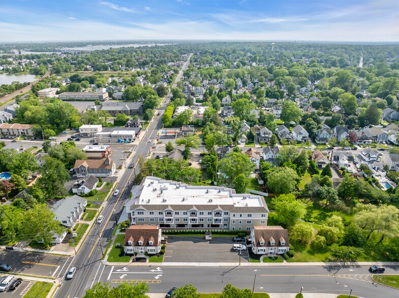 More Photos Of 33 Union Ave, Manasquan Apartments For Sale