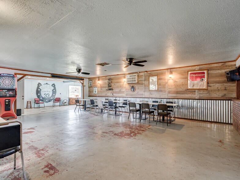 More Photos Of 16109 State Highway 33, Kingfisher Storefront Retail Office For Sale