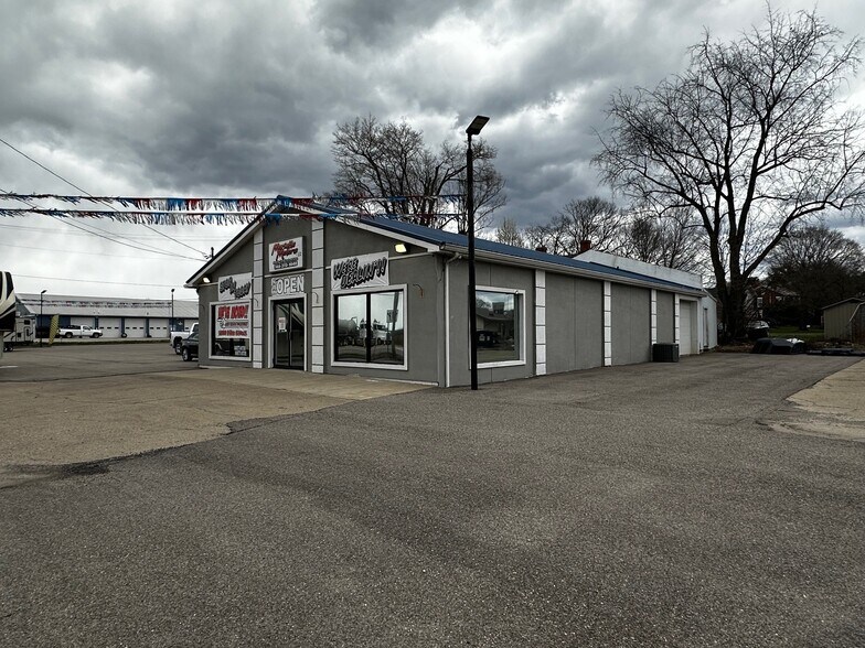 More Photos Of 25935 State Route 7, Marietta Loft Creative Space For Lease