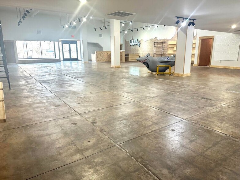 More Photos Of 509 Broadway St, Plainview Storefront Retail Office For Sale