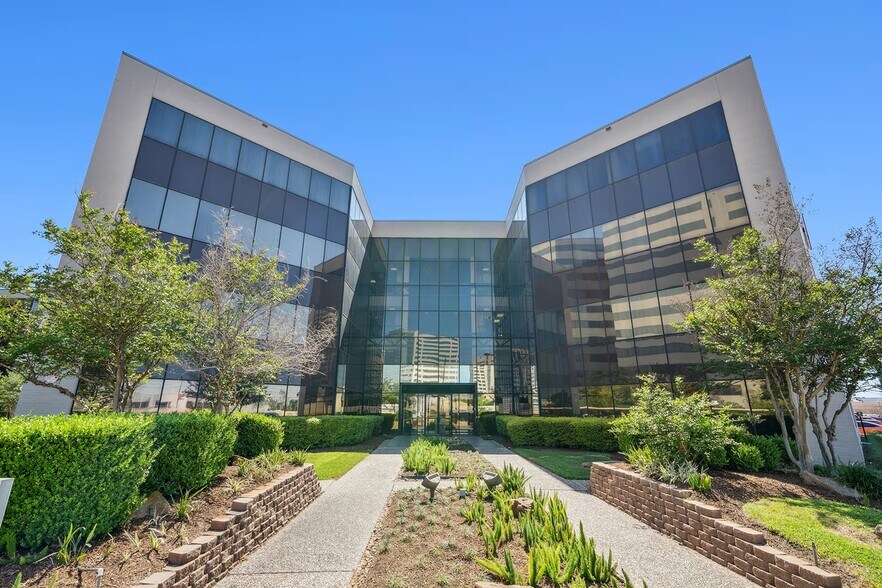Primary Photo Of 11777 Katy Fwy, Houston Unknown For Lease