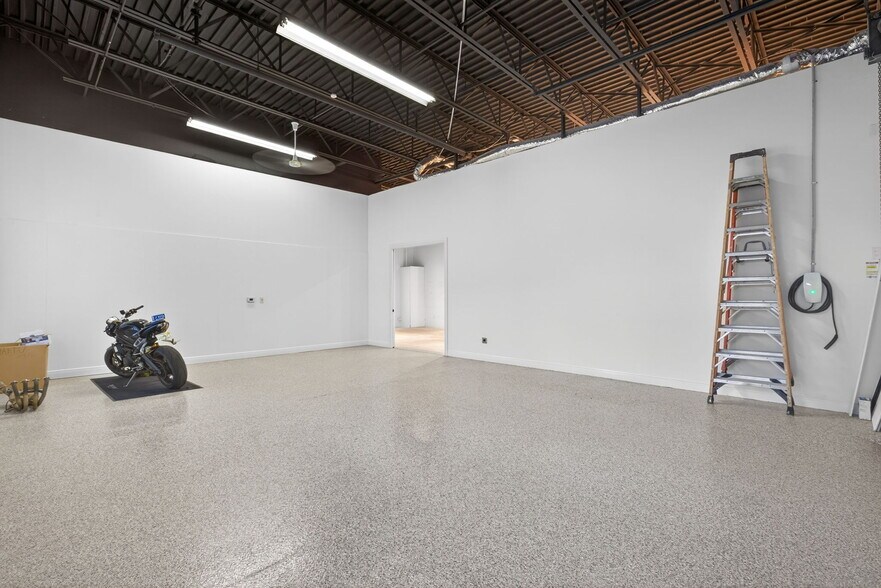 More Photos Of 3820 Via Del Rey, Bonita Springs Medical For Sale