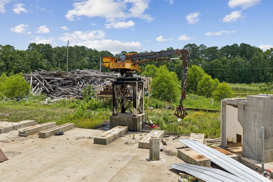 More Photos Of 111 Ouachita 301, Camden Manufacturing For Sale