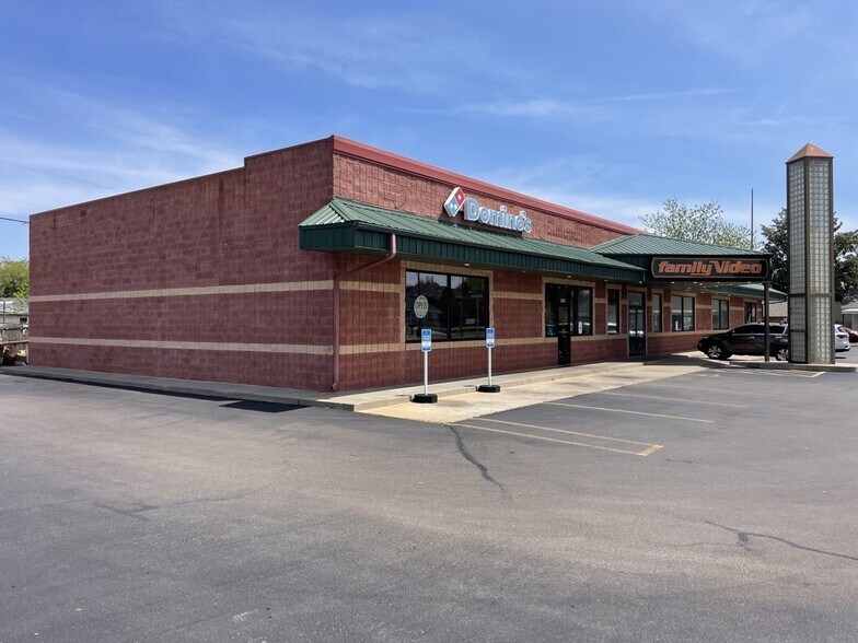 More Photos Of 1023 W 3rd St, Elk City Freestanding For Lease