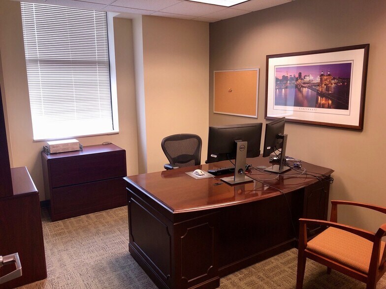 More Photos Of 537 E Pete Rose Way, Cincinnati Office For Lease
