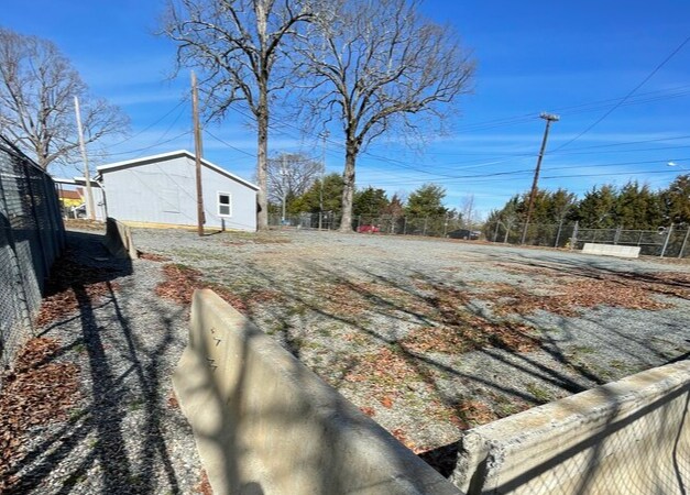 More Photos Of 7916 Pence Rd, Charlotte Land For Lease