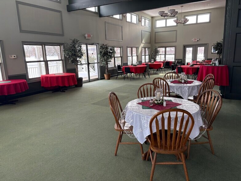 More Photos Of 8981 Telegraph Rd, Middleport Golf Course Driving Range For Sale