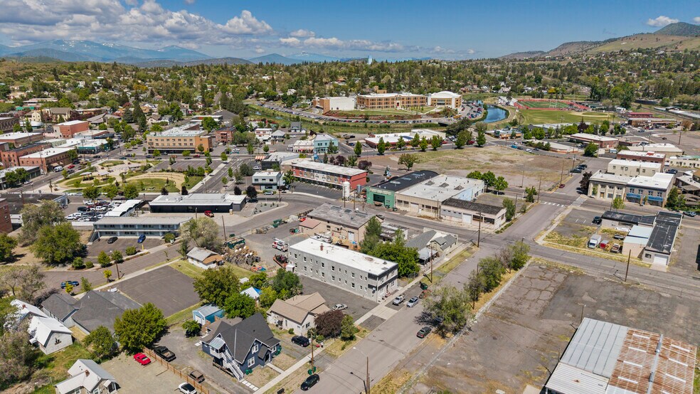 More Photos Of 224 S Broad St, Klamath Falls Apartments For Sale